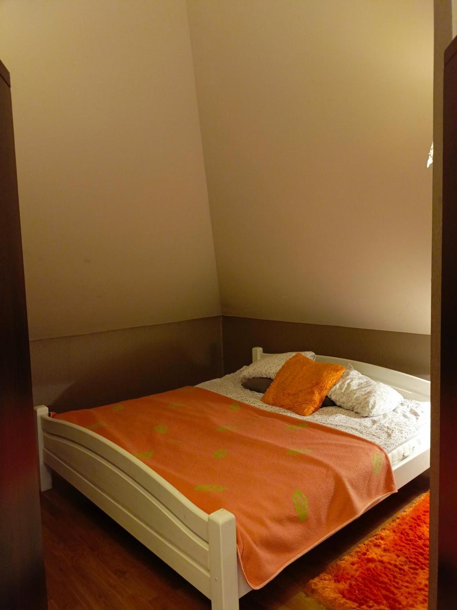 Dwor Pod Rozami Bed & Breakfast Smolec Cameră foto